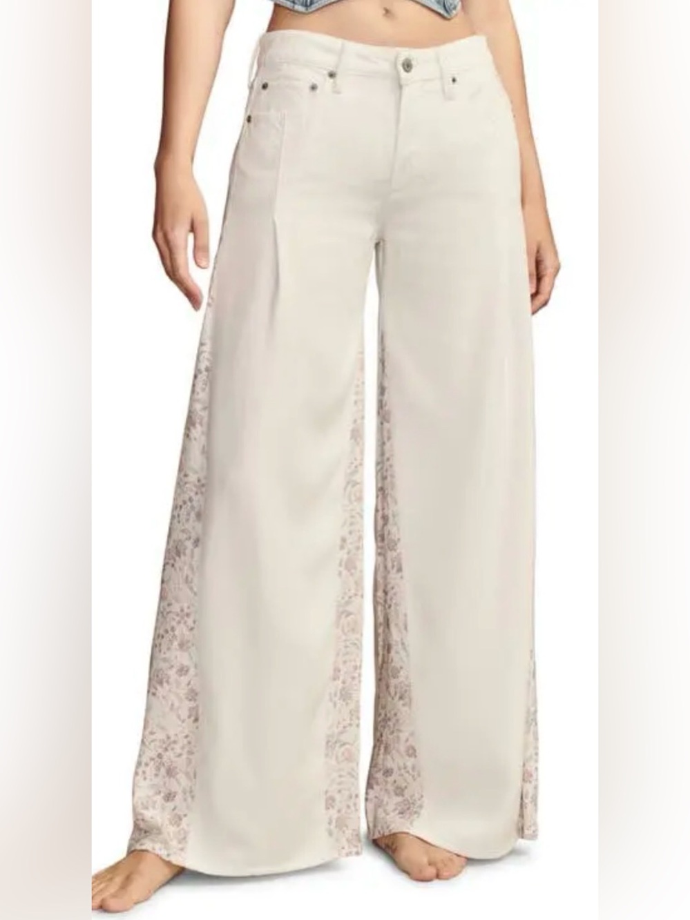 LUCKY BRAND
Floral Inset Palazzo Jeans
